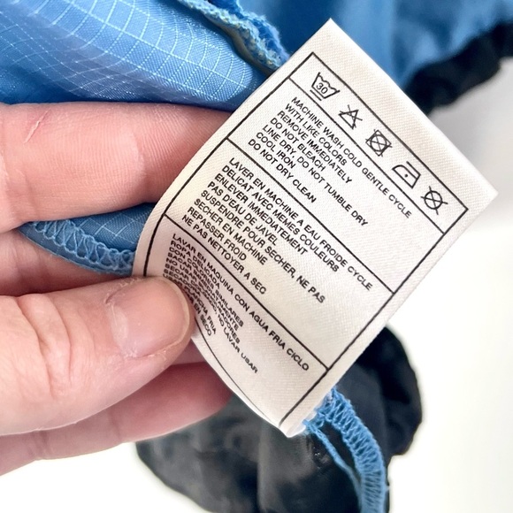 Nike ACG Vintage 90s Hooded Packable Nylon Windbreaker Jacket Size Medium - Picture 16 of 16